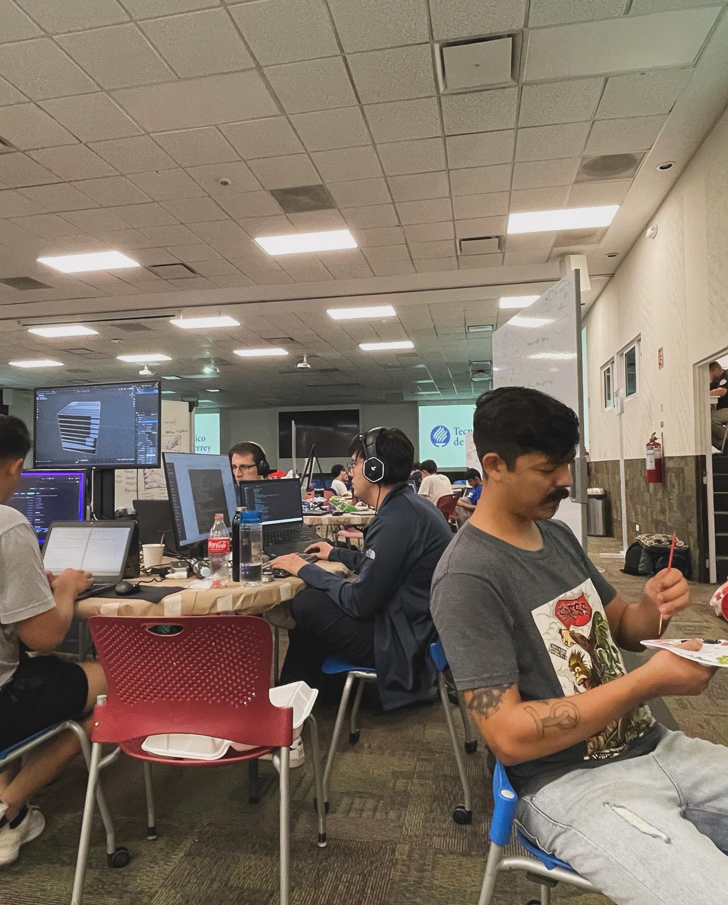 Obra realizada por Johnny Domínguez durante el hackathon NASA Space Apps H...